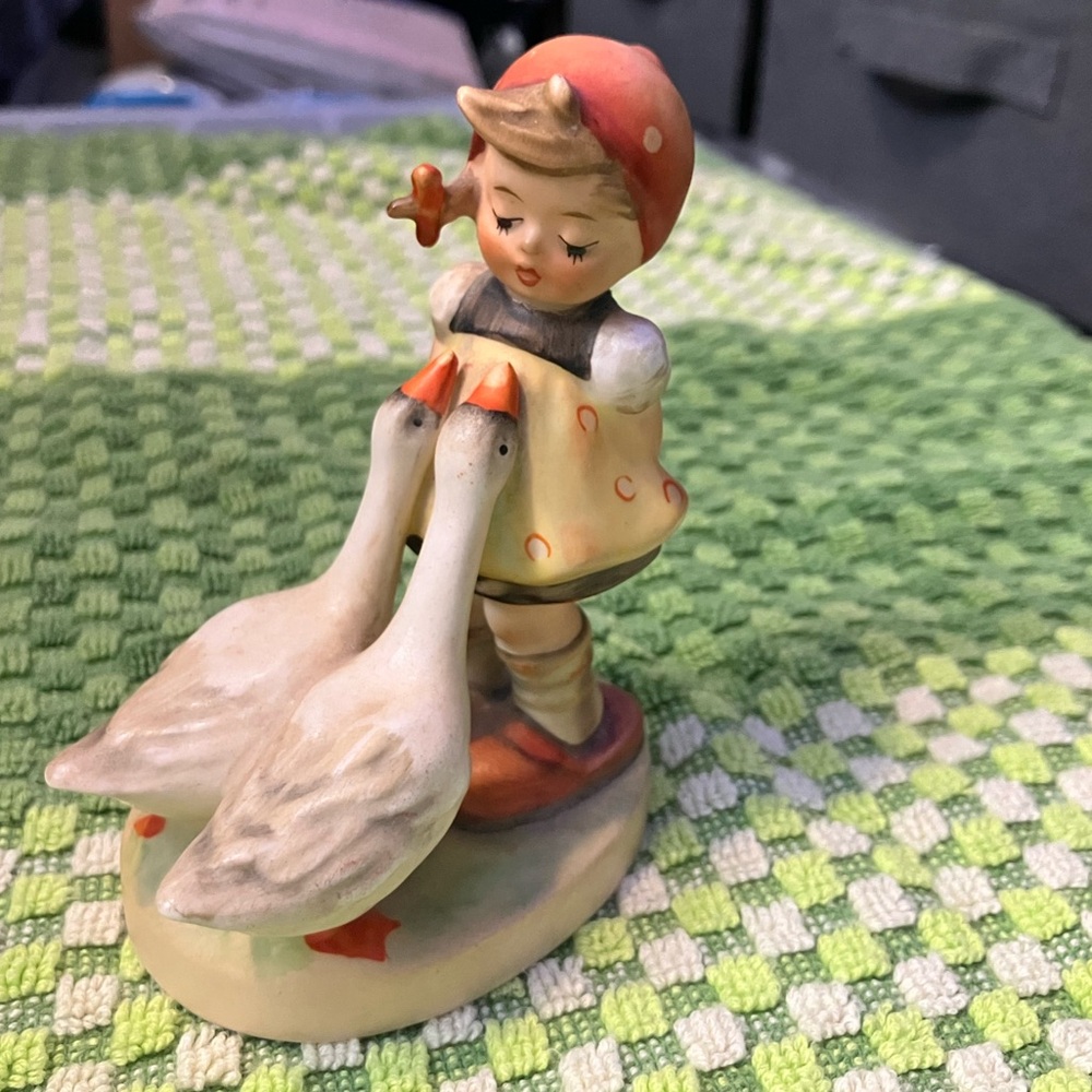 Hummel Goose Girl